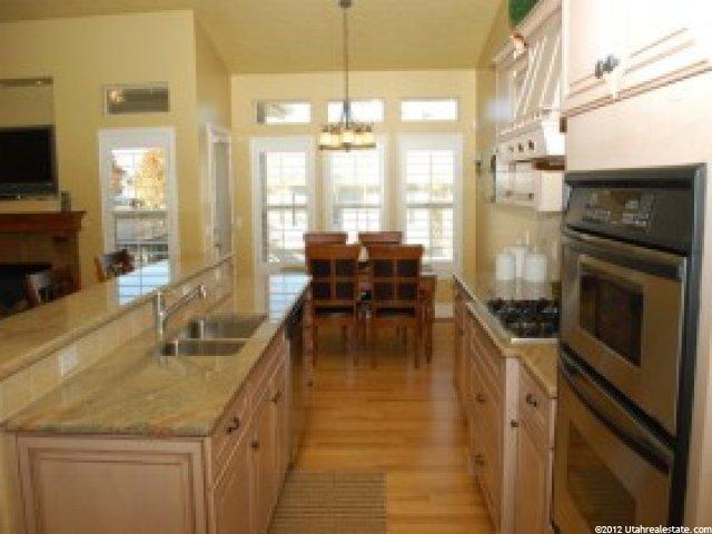 982 S Centerville Commons Way, Centerville, UT 84014 — photo 4