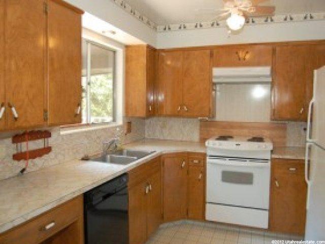 1668 Lakeview Cir, Ogden, UT 84403 — photo 2