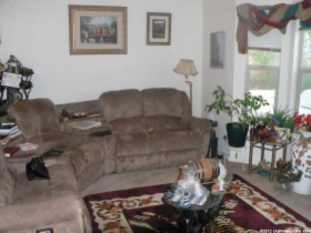 360 W North St, Harrisville, UT 84404 — photo 3