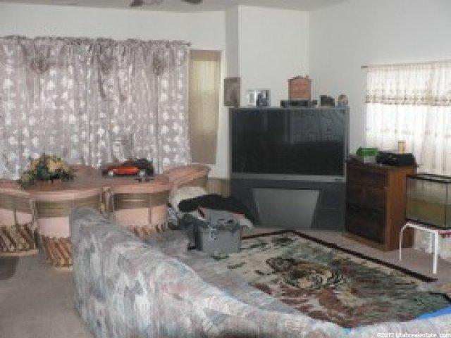 360 W North St, Harrisville, UT 84404 — photo 4