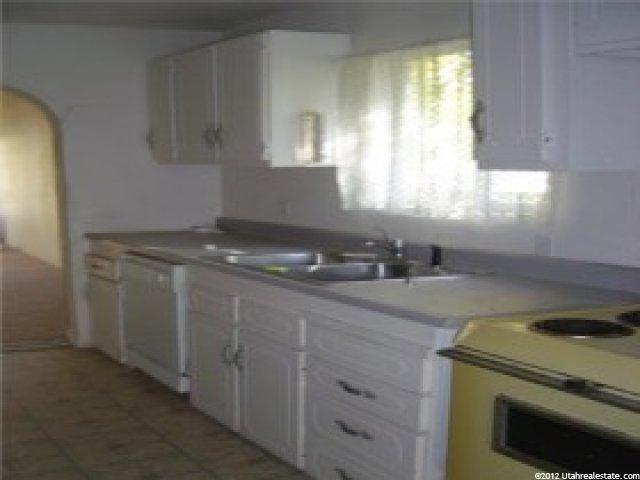 2155 Jackson Ave, Ogden, UT 84401 — photo 3