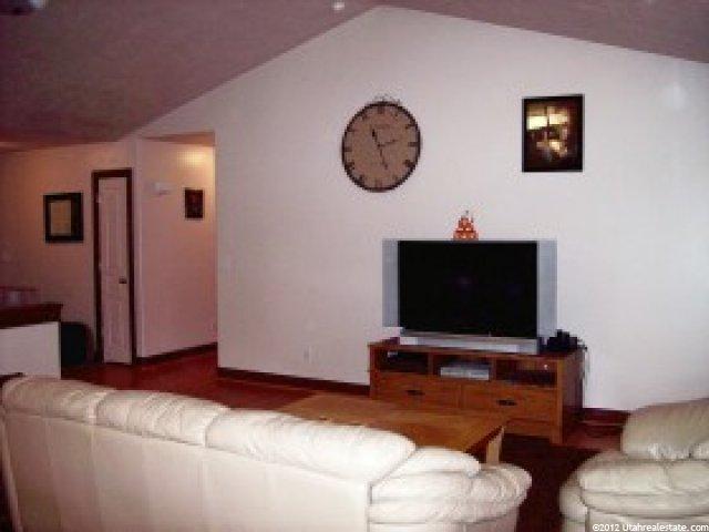 2111 S 925 W, Woods Cross, UT 84087 — photo 3