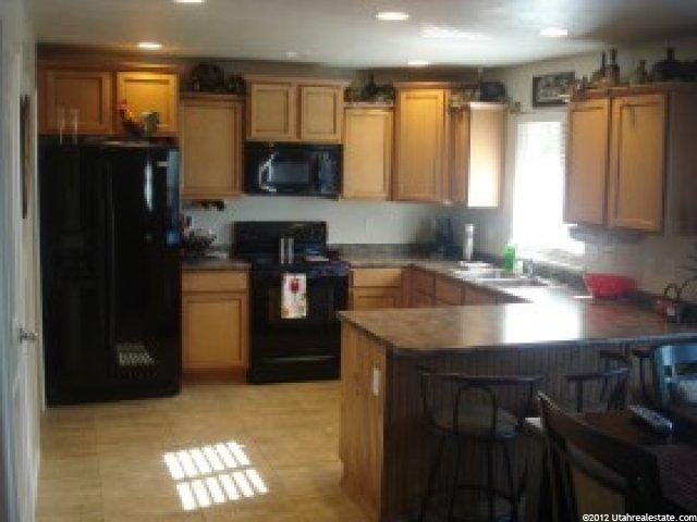641 W 2350 N, Layton, UT 84041 — photo 2