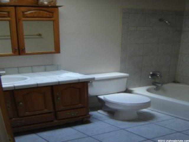590 W Creek View Rd N, Centerville, UT 84014 — photo 3