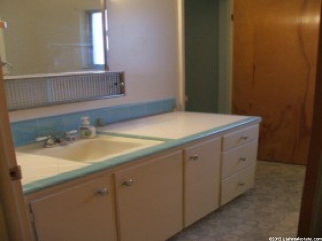 1236 S 350 W, Bountiful, UT 84010 — photo 5