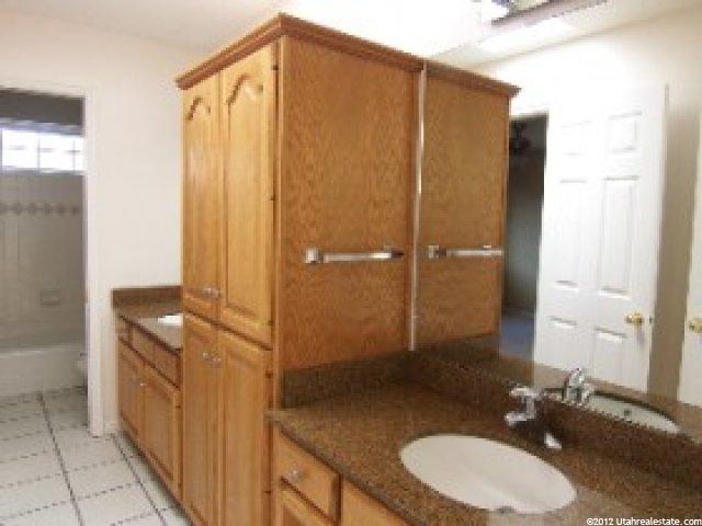 2064 E 25 S, Layton, UT 84040 — photo 10