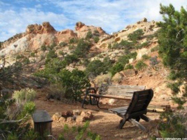 86 W Main St, Teasdale, UT 84773 — photo 4