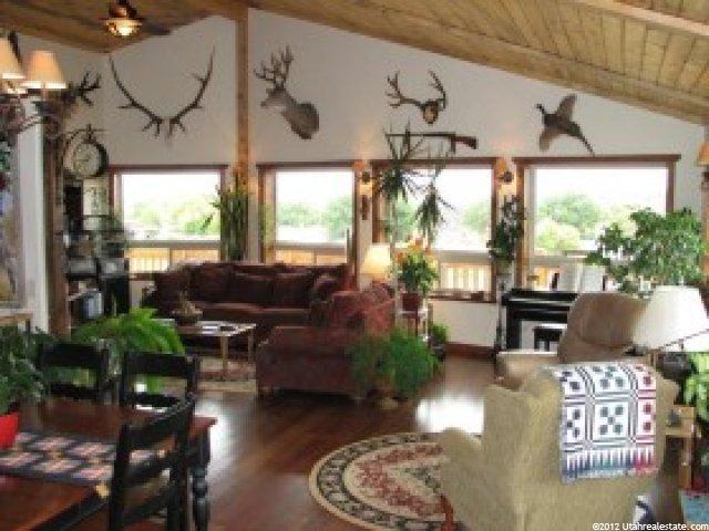 86 W Main St, Teasdale, UT 84773 — photo 5