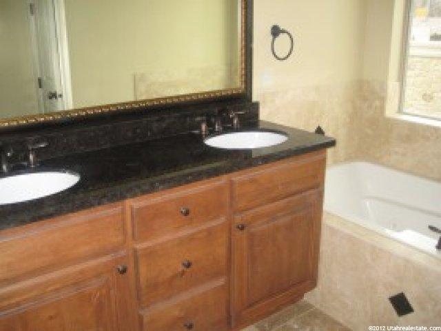 1307 E Shays Grove Ln E, Murray, UT 84121 — photo 5