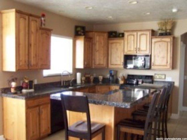 216 N 3050 W, Layton, UT 84041 — photo 2