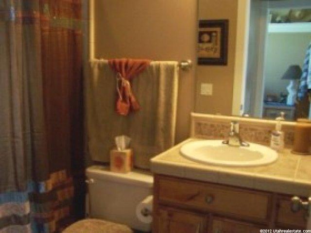 216 N 3050 W, Layton, UT 84041 — photo 7