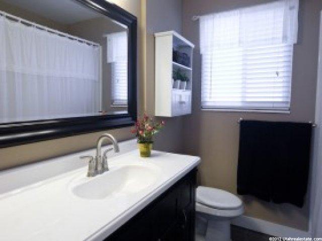 324 N 300 W, Bountiful, UT 84010 — photo 8