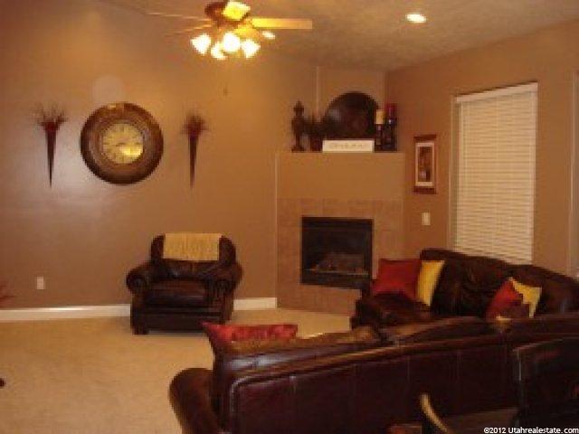 689 Lava Point Dr, St. George, UT 84770 — photo 2