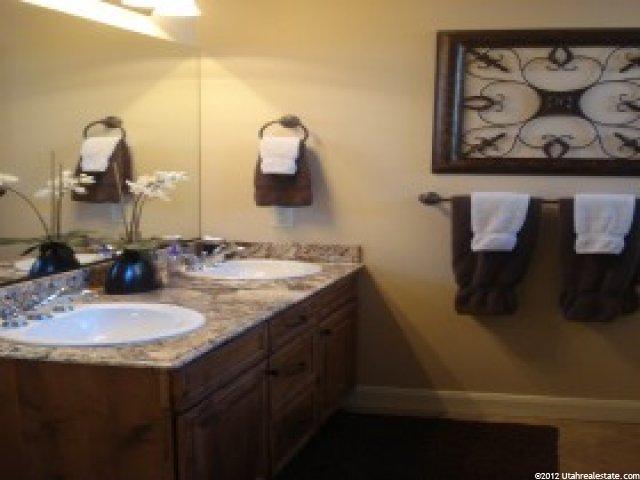 689 Lava Point Dr, St. George, UT 84770 — photo 4