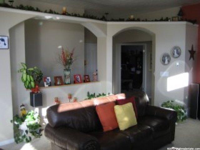 1007 E Canfield Dr, Ogden, UT 84404 — photo 4
