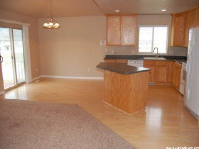 570 Windsor Ct, North Salt Lake, UT 84054 — photo 2