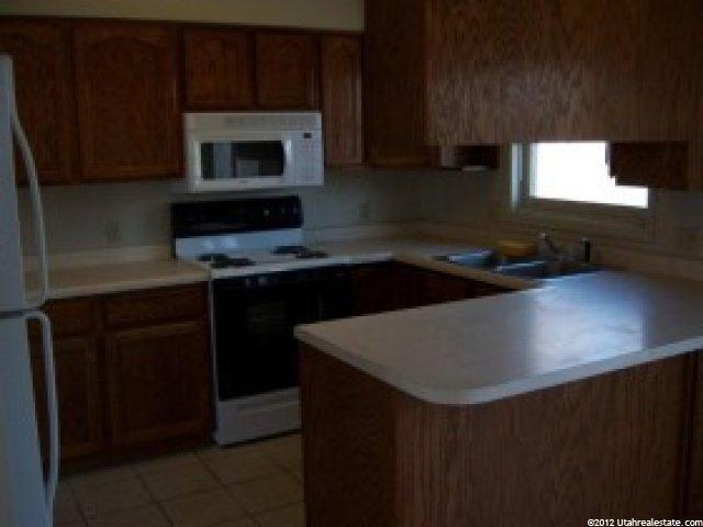 598 N Main St, Millville, UT 84326 — photo 2