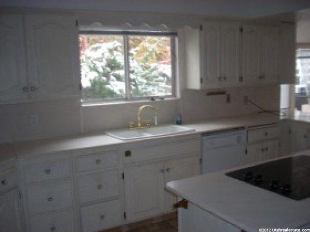3031 S Windsor Ln E, Bountiful, UT 84010 — photo 8