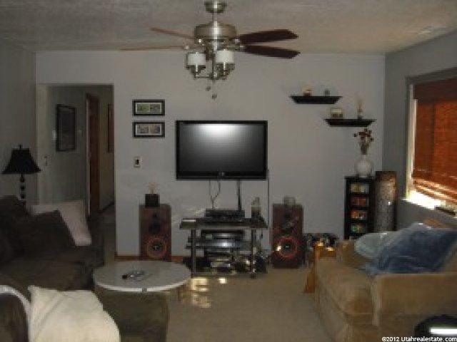 627 E 450 S, Clearfield, UT 84015 — photo 4
