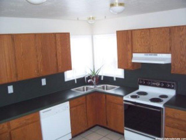 7818 Oak St, Midvale, UT 84047 — photo 2