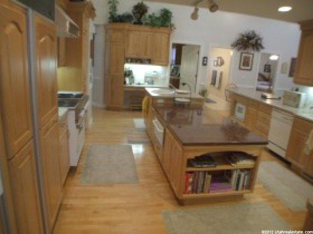 408 E Chase Ln, Centerville, UT 84014 — photo 7