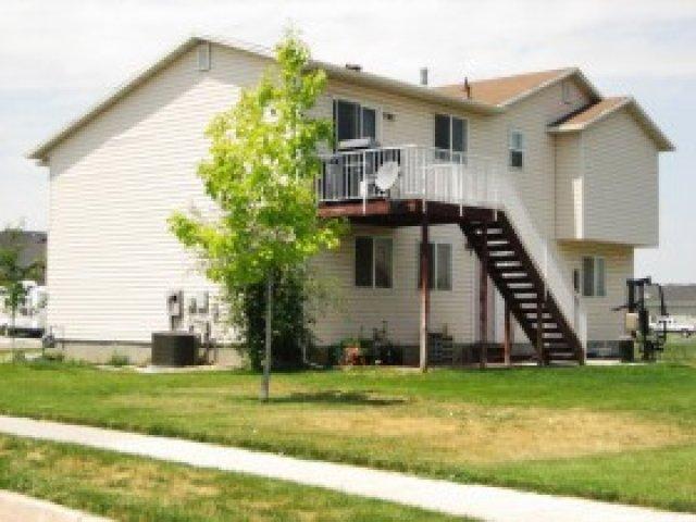 5516 S 3275 W, Roy, UT 84067 — photo 2