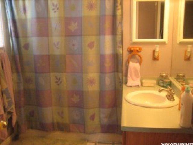 5516 S 3275 W, Roy, UT 84067 — photo 6