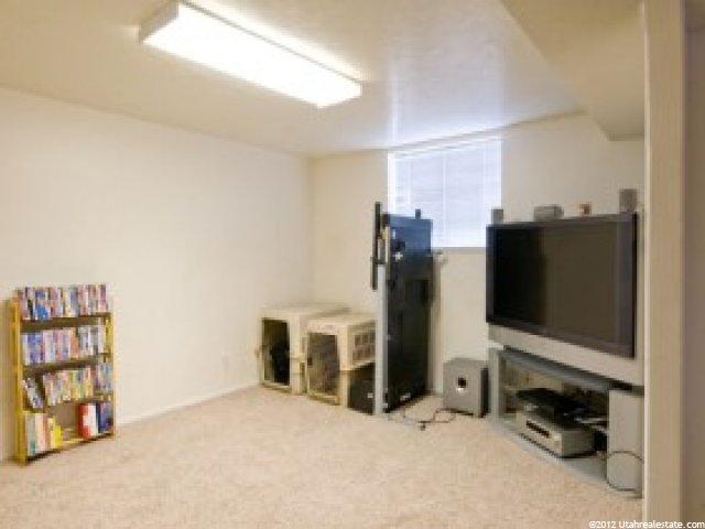 365 E 600 S, Centerville, UT 84014 — photo 8