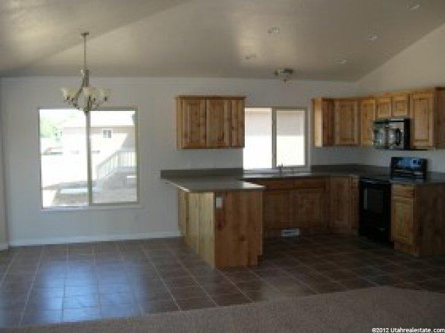 1426 W 1595 N, Clinton, UT 84015 — photo 3