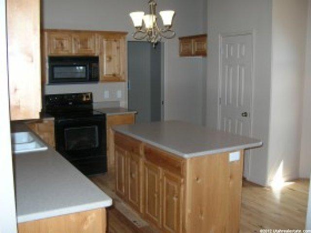 1458 W 1595 N, Clinton, UT 84015 — photo 2