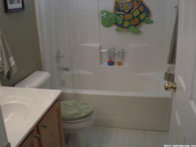 206 E 1375 N, Layton, UT 84041 — photo 4