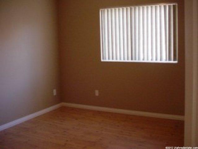 328 Meadowbrook Dr, Ogden, UT 84404 — photo 4