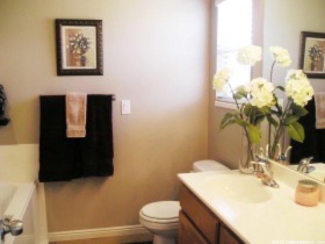 2536 W 2525 N, Farr West, UT 84404 — photo 10