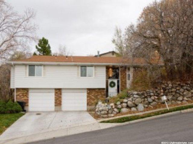 3677 S Carriage Ln, Bountiful, UT 84010 — photo 2