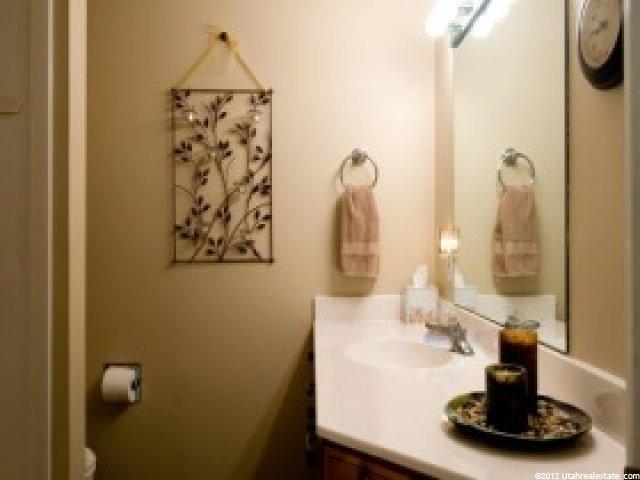 3677 S Carriage Ln, Bountiful, UT 84010 — photo 10