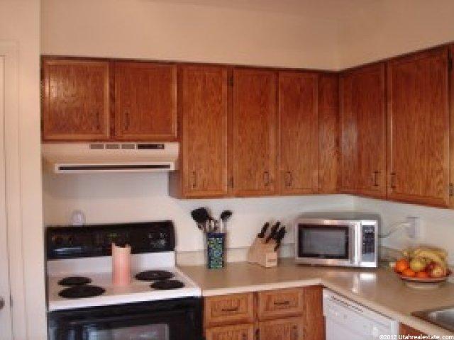 285 W 2400 S, Clearfield, UT 84015 — photo 4