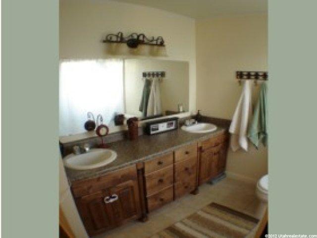 285 W 2400 S, Clearfield, UT 84015 — photo 7
