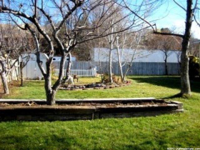 611 Anderson Ave, Hyrum, UT 84319 — photo 2
