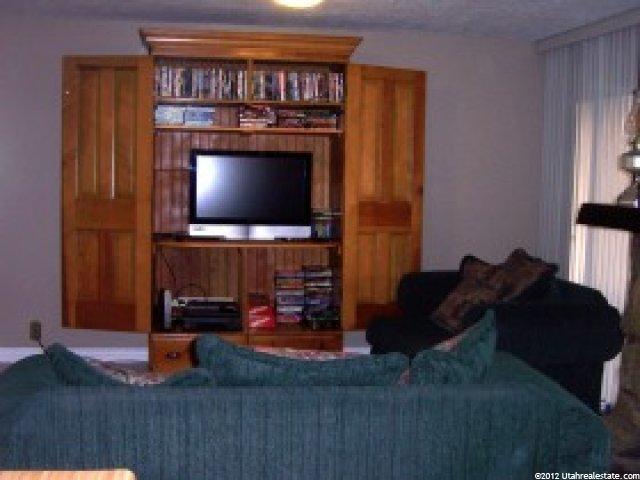 8196 Maio Dr, Sandy, UT 84093 — photo 6