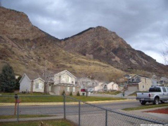 887 N Harrison Blvd, Ogden, UT 84404 — photo 2