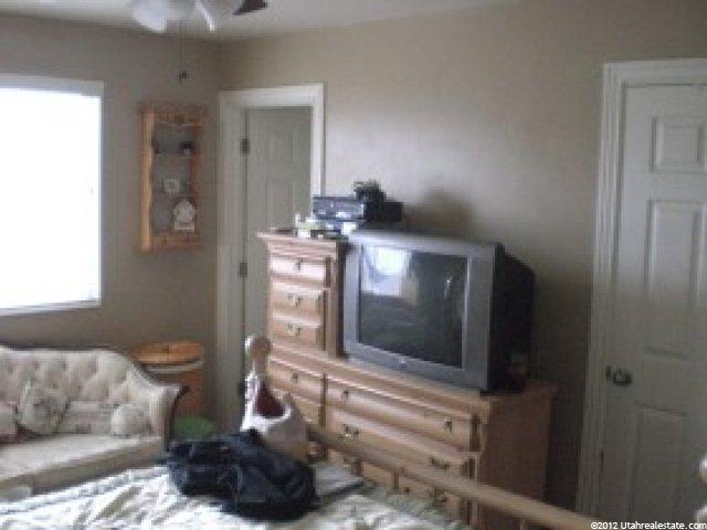 2016 N 1400 W, Clinton, UT 84015 — photo 6
