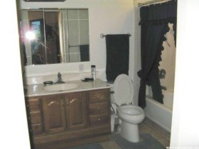 135 E Center St, Hinckley, UT 84635 — photo 2