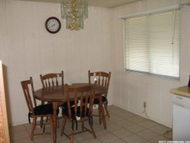 135 E Center St, Hinckley, UT 84635 — photo 4