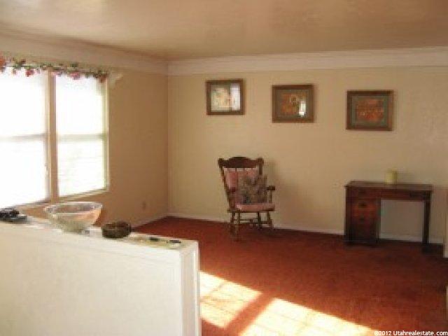 135 E Center St, Hinckley, UT 84635 — photo 9