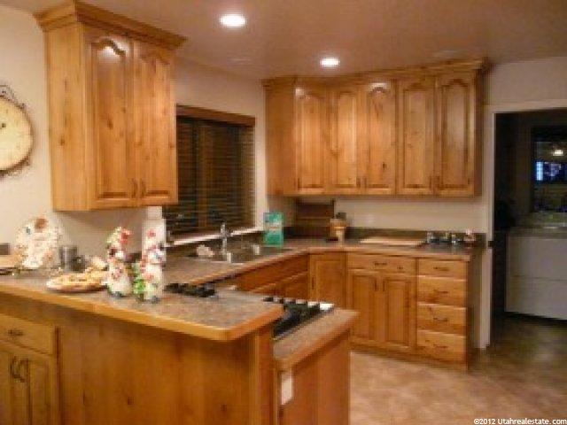 215 S 600 E, Mt Pleasant, UT 84647 — photo 2