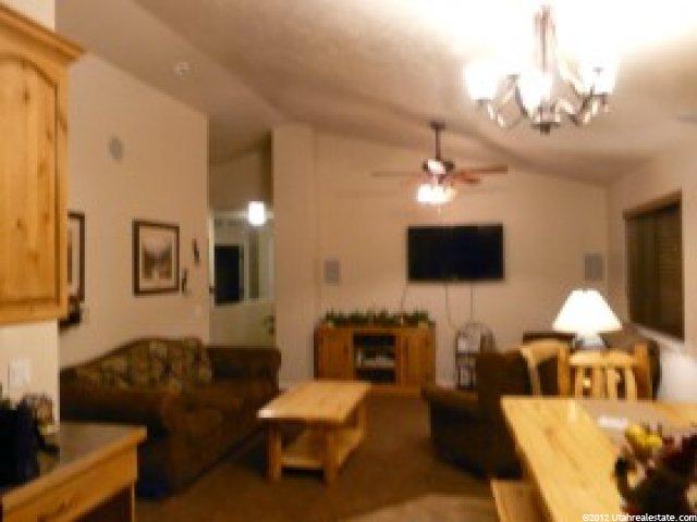 215 S 600 E, Mt Pleasant, UT 84647 — photo 4