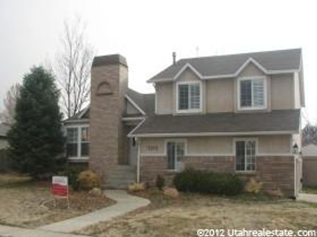 2210 Willow Hills Dr, Sandy, UT 84093
