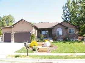 1927 E Kays Creek Dr N, Layton, UT 84040