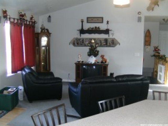 271 E 400 S, Hyrum, UT 84319 — photo 4