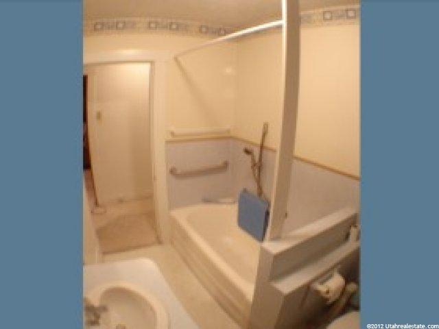 105 E Park St, Copperton, UT 84006 — photo 9